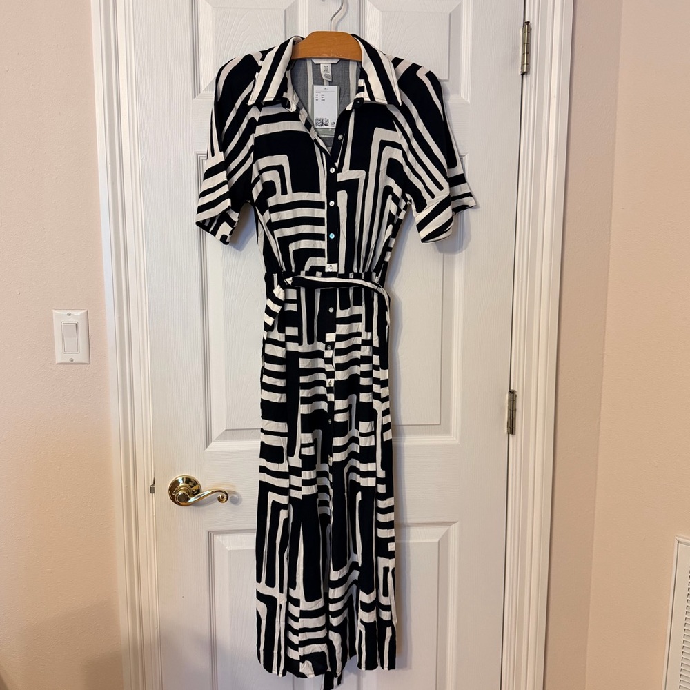 H&M Black and White Patterned Midi Dress